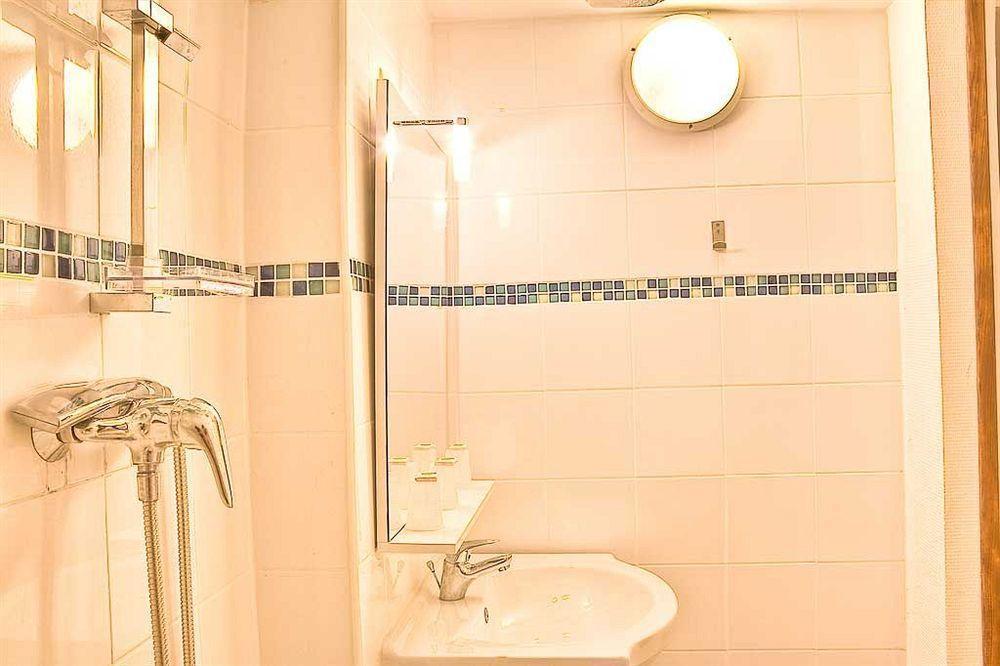 De Bruxelles Hotel Paris